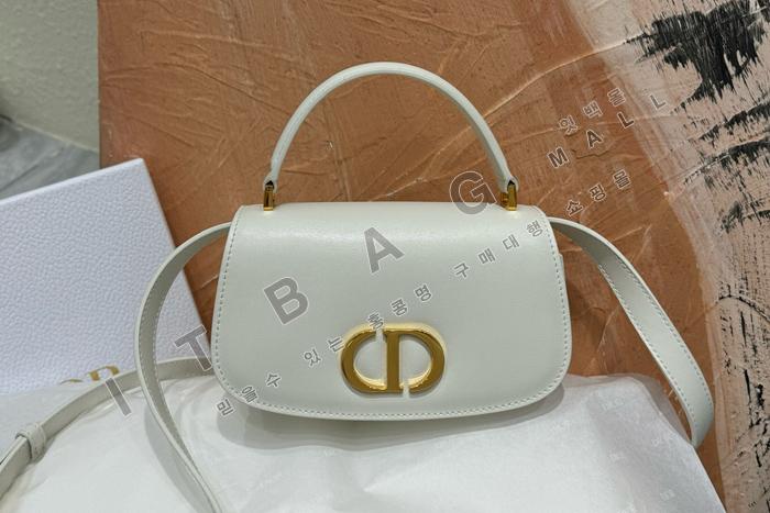 ��� 30 Montaigne Avenue ���� ž �ڵ��  DR9118-2