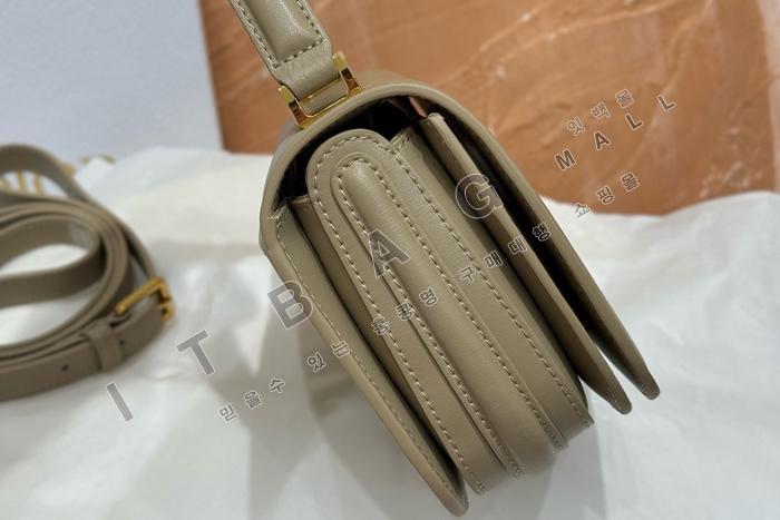 ��� 30 Montaigne Avenue �̵�� ž �ڵ��   DR9119