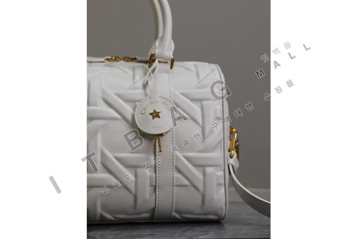 ��� �׷�� 25��  DR9133
