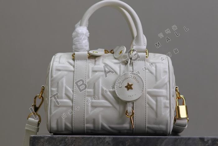 ��� �׷�� 20��  DR9134