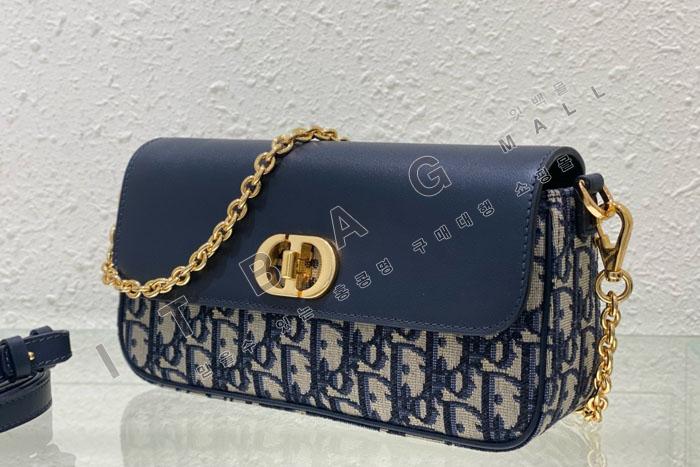 ��� 30 Montaigne Avenue East-West ���� ĳ�� �̴� ��  DR9148   24/�Ż�