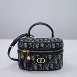 ��� 30 Montaigne �̴� ����Ƽ ���̽�  DR9155   24/�Ż�