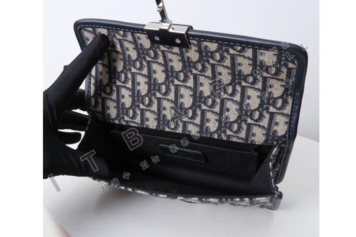 ��� 30 Montaigne East-West ü�ι� DR9149   24/�Ż�