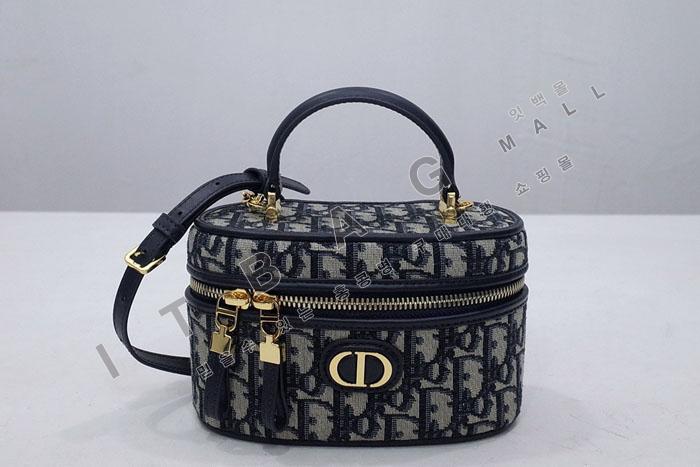 ��� 30 Montaigne �̴� ����Ƽ ���̽�  DR9155   24/�Ż�