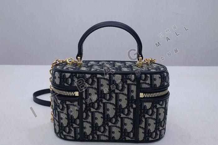 ��� 30 Montaigne �̴� ����Ƽ ���̽�  DR9155   24/�Ż�