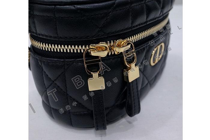 ��� 30 Montaigne �̴� ����Ƽ ���̽�  DR9155-1   24/�Ż�