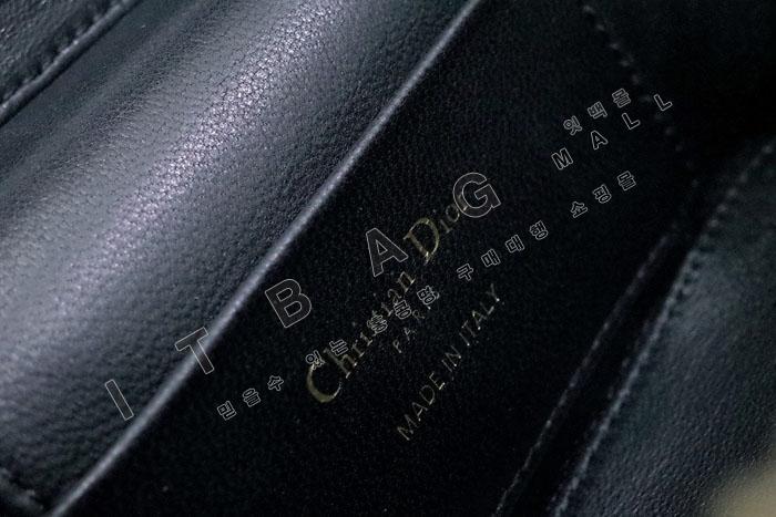 ��� 30 Montaigne �̴� ����Ƽ ���̽�  DR9155-1   24/�Ż�