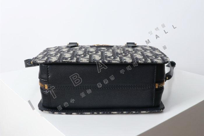 ��� 30 Montaigne �̴� ���͹�  DR9156   24/�Ż�