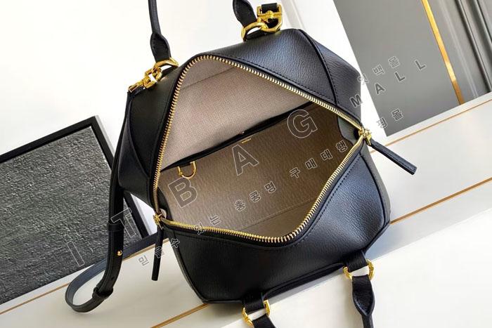 ����� Antigona Cube ���� �̴� ��  GY1143
