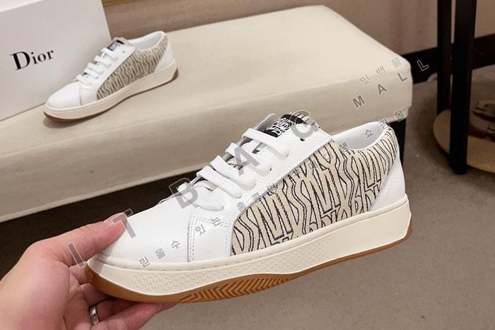 ���  ����  ����Ŀ��  YF90088