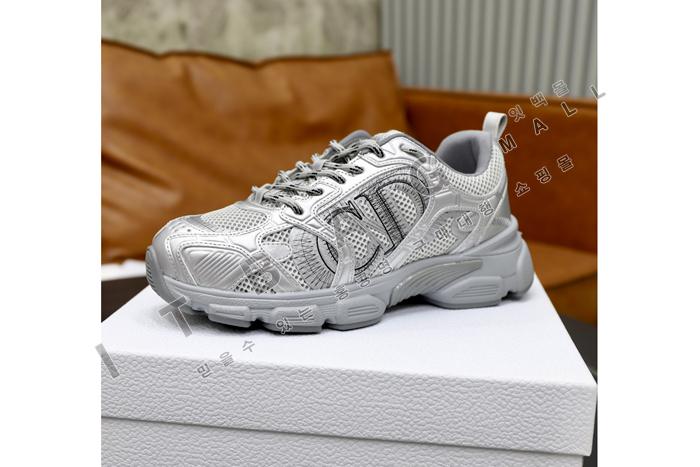 ���  ���� ����Ŀ�� MYB9516