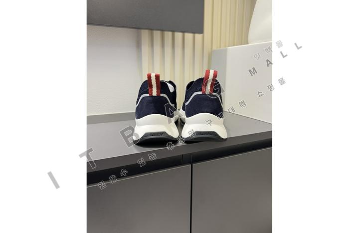 �߸� ���� ����Ŀ��  MYB3948   2�÷�