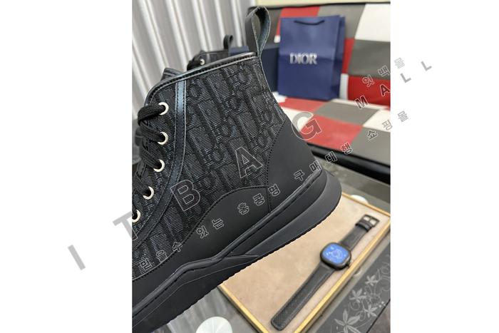 ���  ���� ����ž  MYB6603