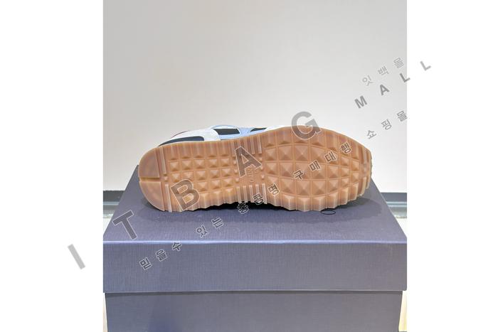 �߷�Ƽ�� ���̷ΰ� ���̽� �ο�ž ����Ŀ�� YF8135 ��