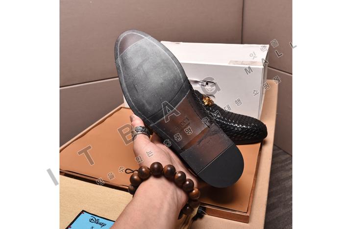����   ���� ����   MYB8142