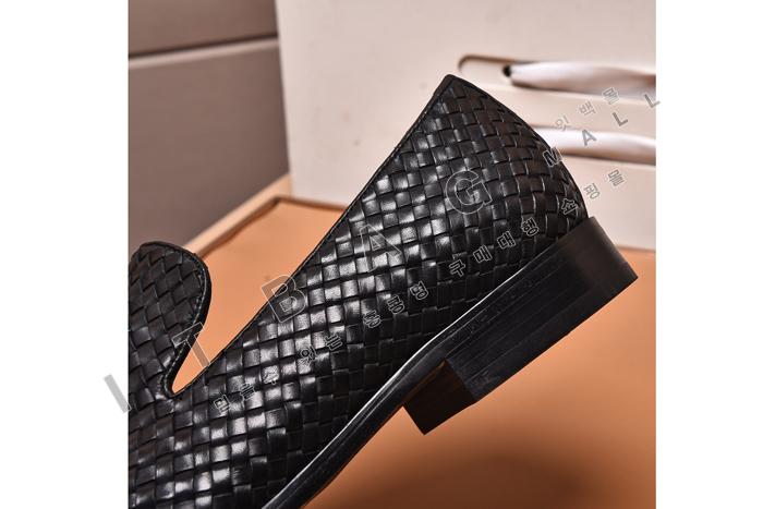 ����   ���� ����   MYB8142