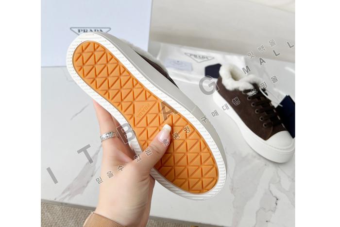 ����� ����  �ȭ  YF6815-1   2�÷�
