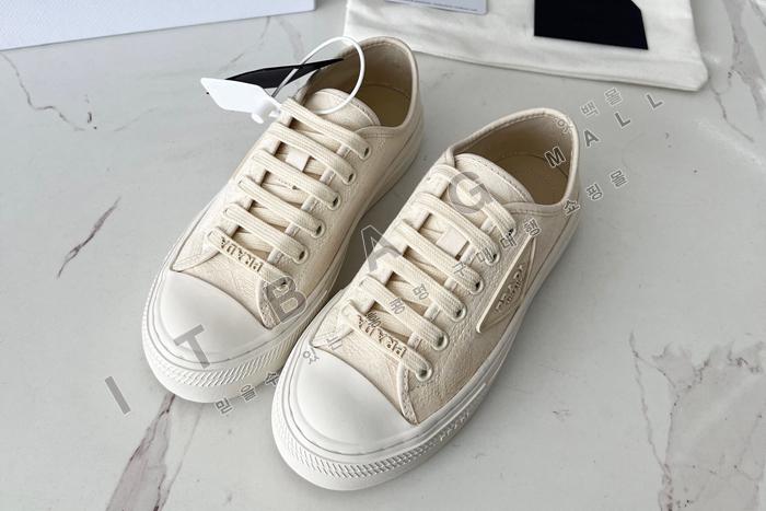 ����� ���� �ȭ   YF6816
