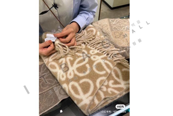 �ο��� ��ī�� ��    YUE2086-1    23/�Ż�