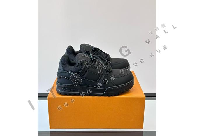 ���̺���  Ʈ���̳� �ƽ� ����Ŀ��  SP9179