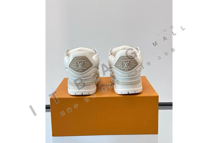 ���̺��� Ʈ���̳� �ƽ� ����Ŀ��  SP9179-1