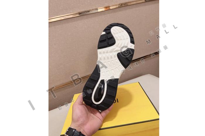 �ҵ�  ���� ����Ŀ��  MYB4935-3