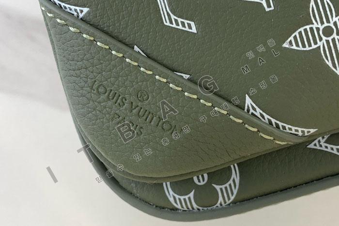���̺��� Ʈ���� �޽�����  M12490   24/�Ż�