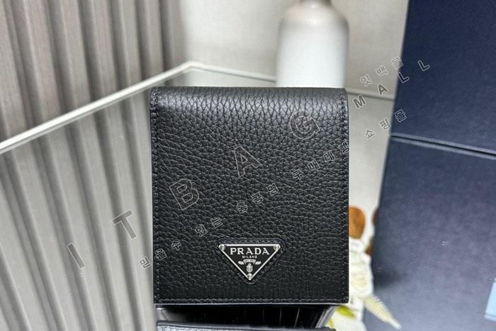 ����� ���� ����  2M0513-27