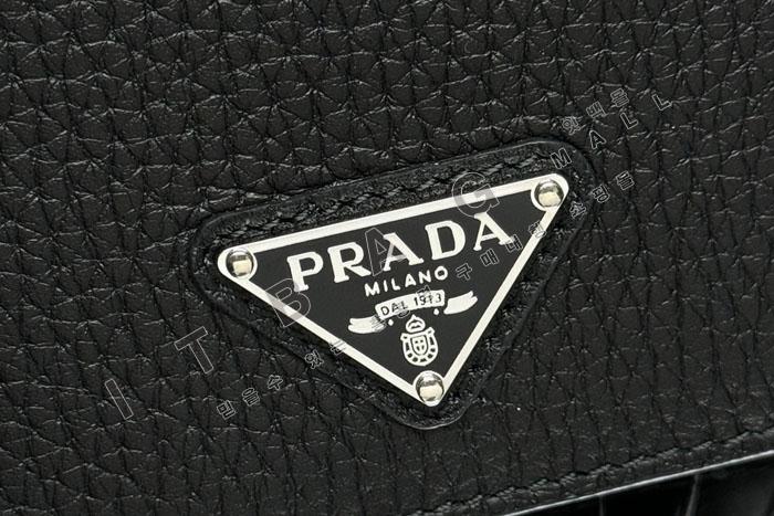 ����� ���� ����  2M0513-27