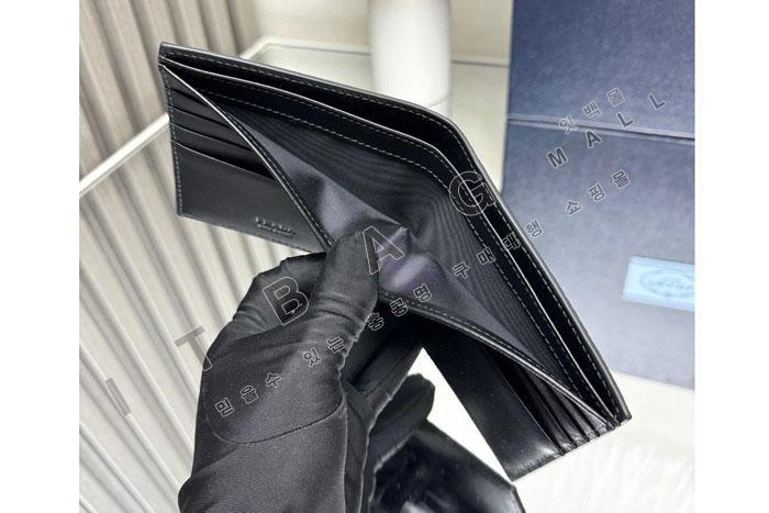 ����� ���� ����  2M0513-27