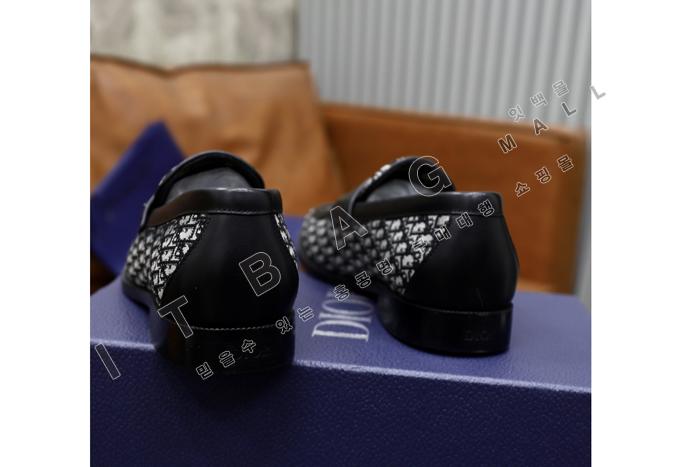 ��� ���� ����  MYB4975-1