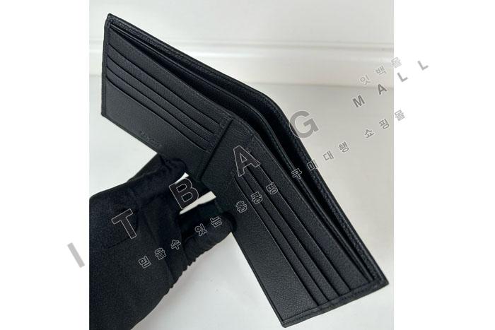 ����� ���� ������  2M0513-29