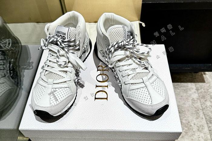 ��� First ����ž ����Ŀ��  YIBU3008   25/�Ż�  