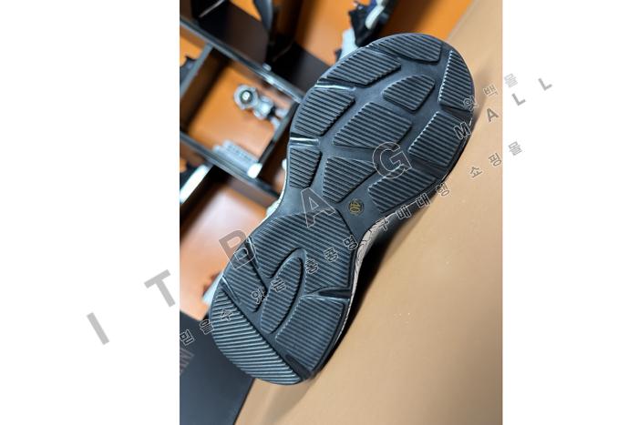 �˸���  ���� ����Ŀ��  MYB6963-3