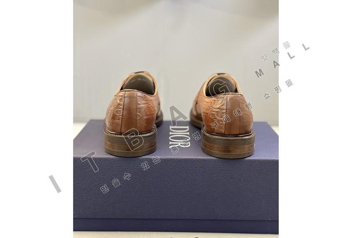 ���  ���� ����   YF6154