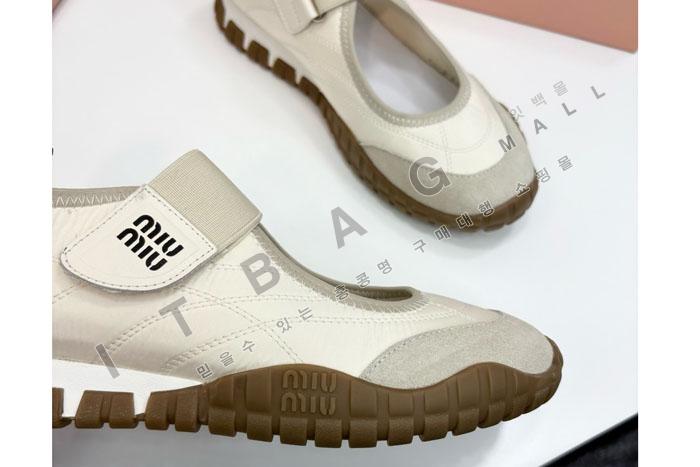 �̿�̿� Ÿ�̾� ��ɼ� ���� �� �����̵� �߷�����    SH5558-2     25/�Ż� 