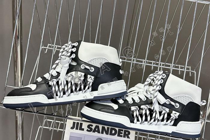 ��� First ����ž ���� ����Ŀ��   SH5561 ��     25/�Ż�   