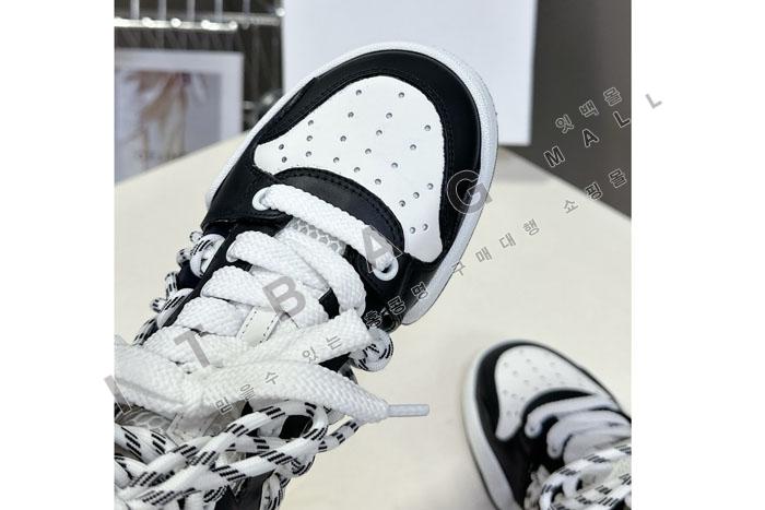 ��� First ����ž ���� ����Ŀ��   SH5561 ��     25/�Ż�   