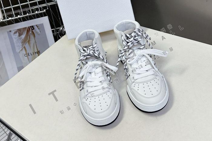 ��� First ����ž ���� ����Ŀ��   SH5561-1 ��     25/�Ż�   