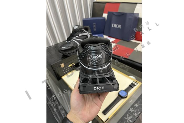 ���  ���� ����Ŀ�� MYB9607