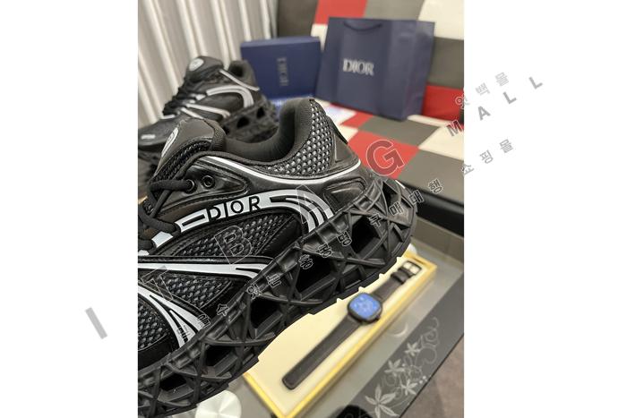 ���  ���� ����Ŀ�� MYB9607