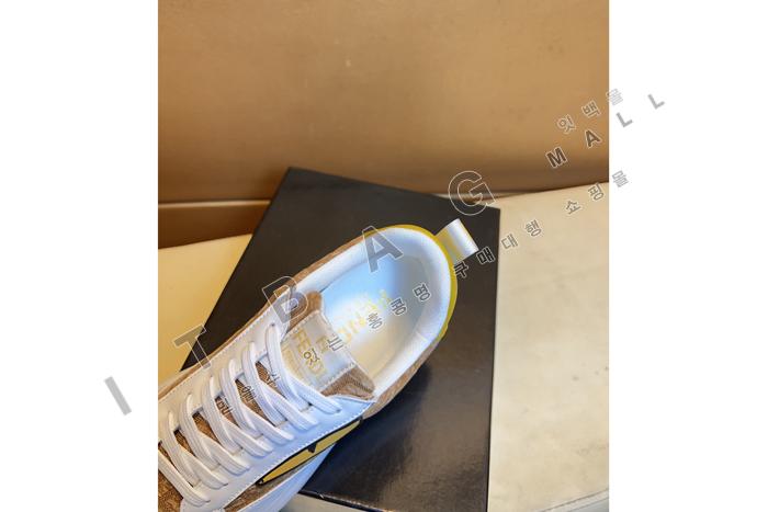 �ҵ�  ���� ����Ŀ��  MYB5945-1