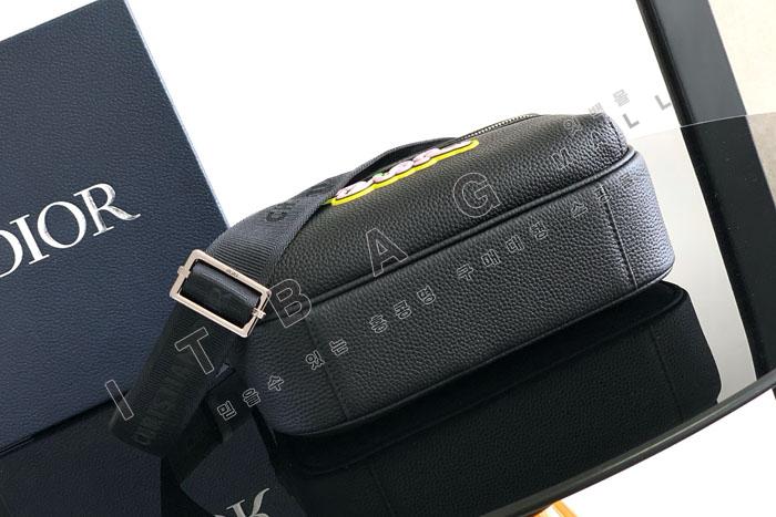 ��� Rider 2.0 DIOR AND KAWS  ���� �޽�����    DR91631    25/�Ż�