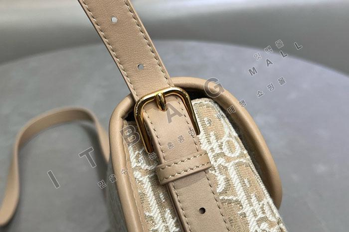 ��� �ٺ� �̵����  DR09428   25/�Ż�