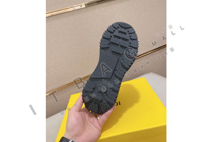 �ҵ�  ���� ����Ŀ��  MYB1141-1