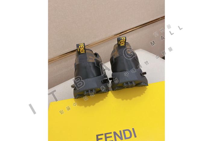 �ҵ�  ���� ����Ŀ��  MYB1141-1