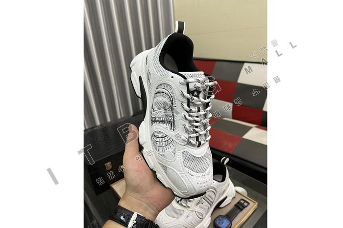 ��� Chrono ����Ŀ�� MYB9320-3     ��������