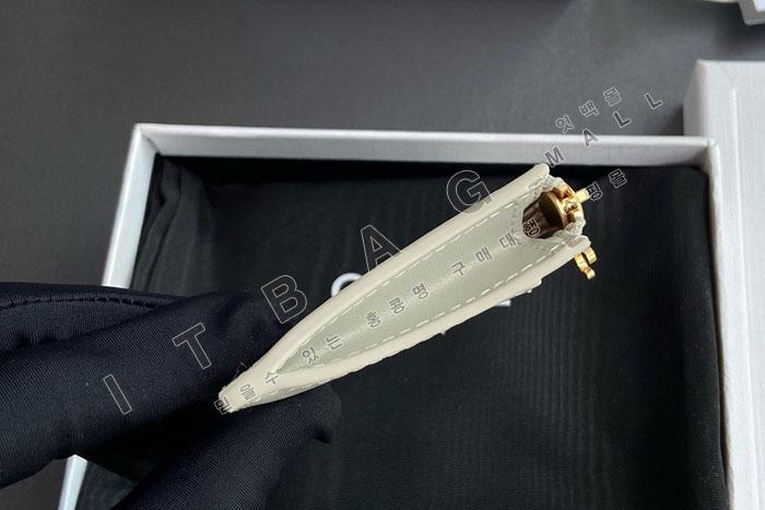 ������ Ʈ������ �� ���� ī�� ����  10M083-1