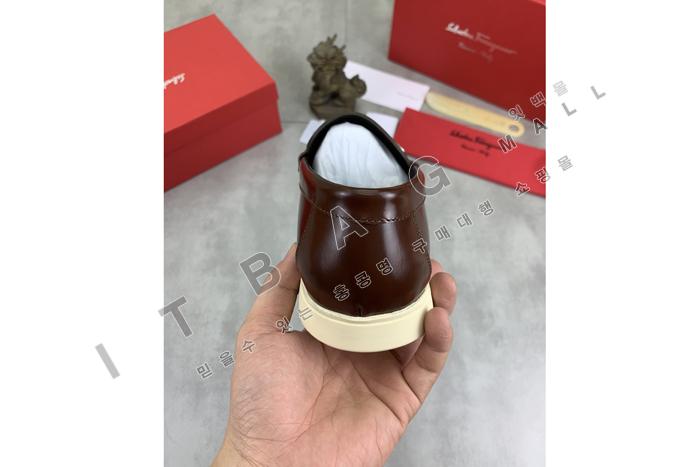 �䷹����  ���� ����  MYB6822