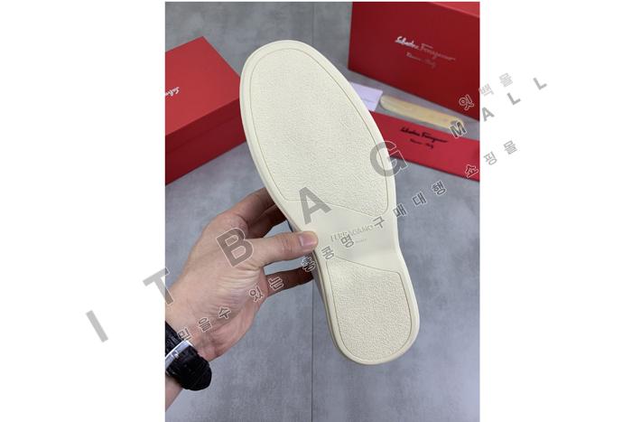 �䷹����  ���� ����  MYB6823